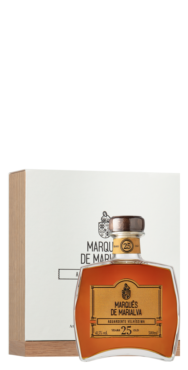 Garrafa de Marquês de Marialva Aguardente Velhíssima 25 Anos, aguardente da Bairrada, 50 cl