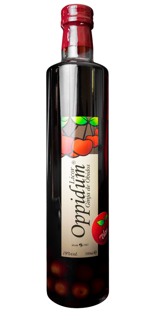 Garrafa de Oppidum Licor de Ginja com fruto, ginja de Óbidos, 50 cl
