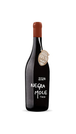 Carregar imagem na galeria: Garrafa de Arvad Negra Mole Tinto 2024, vinho tinto do Algarve estagiado em ânforas de barro, 75 cl